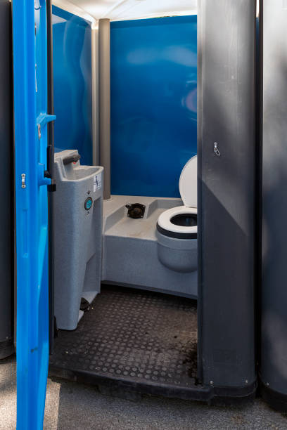 Best Portable bathroom rental  in Woodville, AL